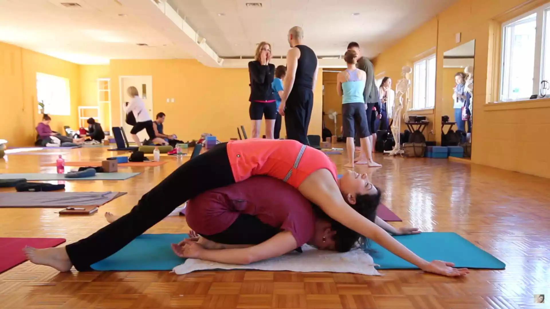 partner childs pose 1920