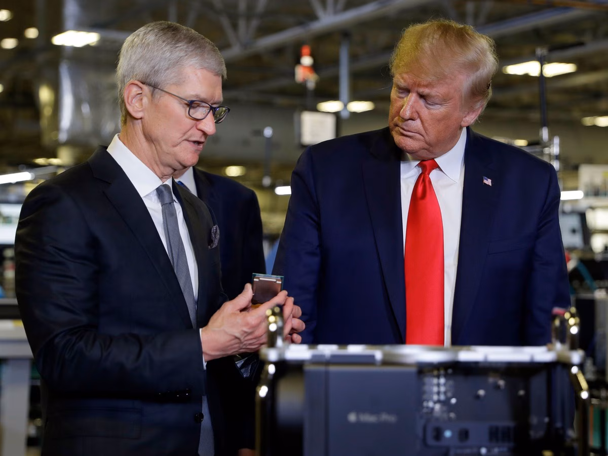 Donald Trump ने Apple CEO Tim Cook