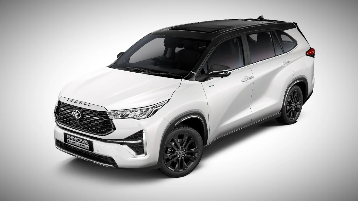 Toyota Innova Hycross Exclusive Edition 2025